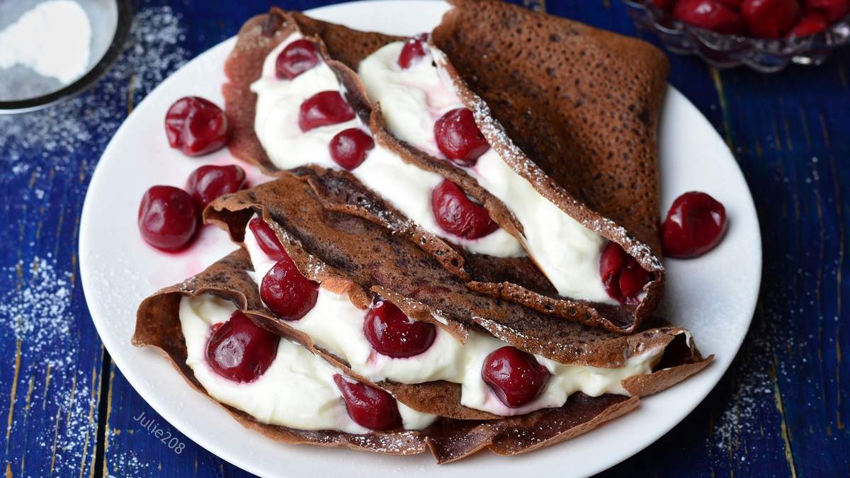 Шоколадные блины с ягодами рецепт полезного десерта Идеи