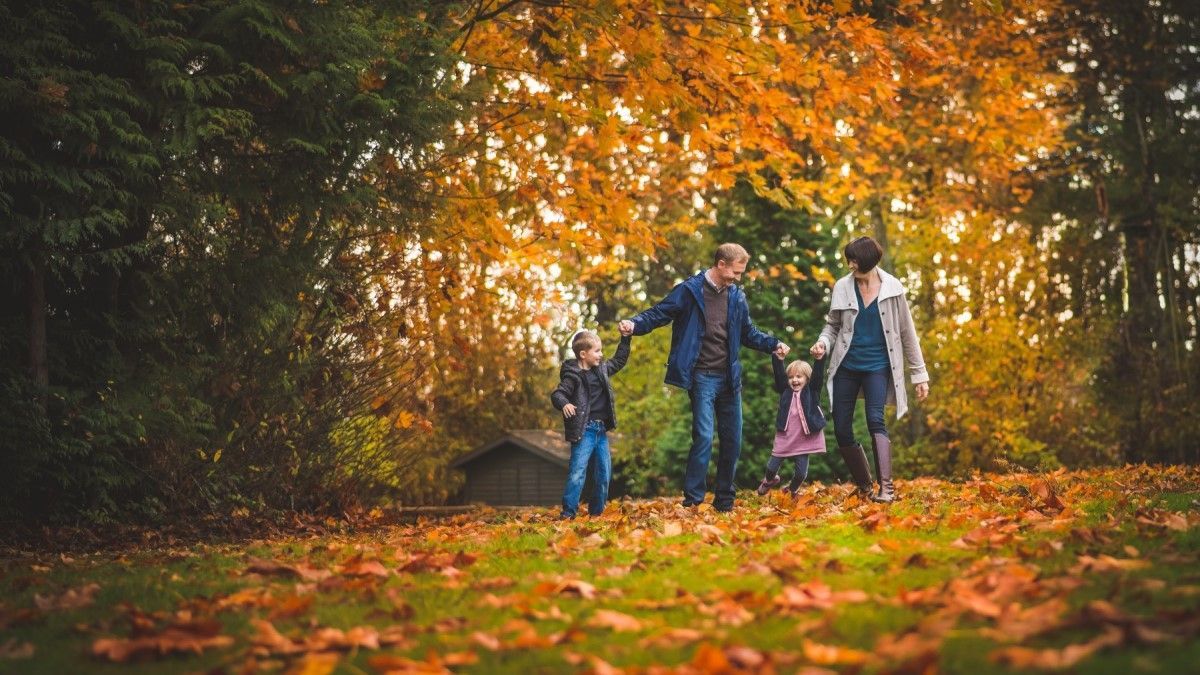 Осенние фотосессии для семьи: замечательные идеи для съемки