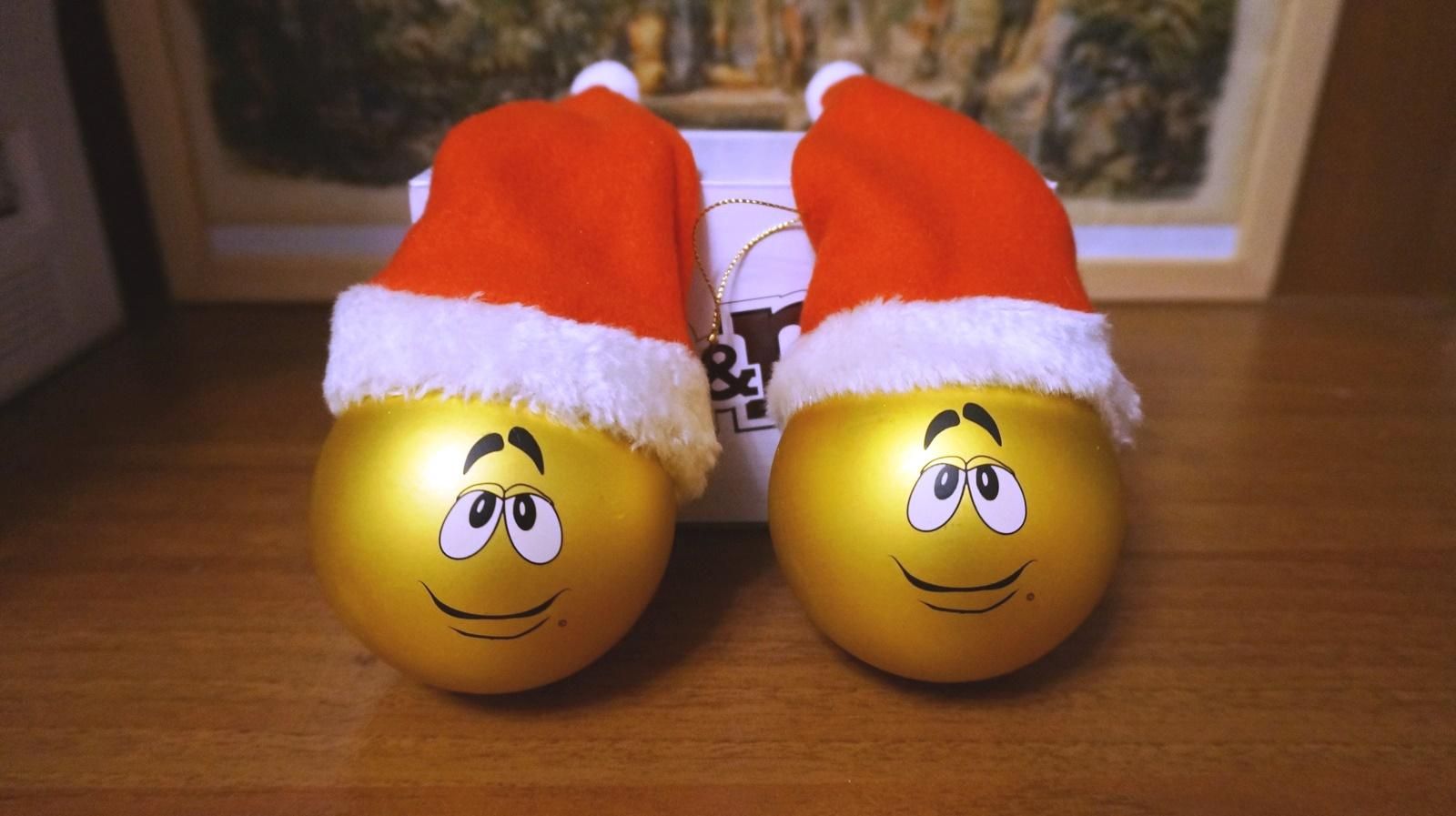 Оригинальный декор елочных шариков Оригинальный декор елочных шариков