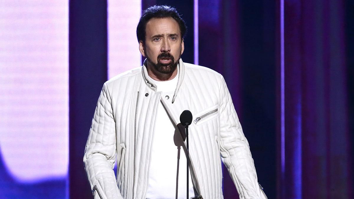 Ніколас Кейдж і його дивні захоплення: на що не жаліє грошей головний марнотрат Голлівуду Ніколас Кейдж і його дивні захоплення: на що не жаліє грошей головний марнотрат Голлівуду