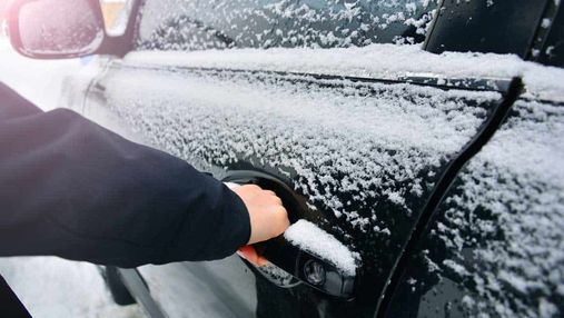 Как открыть замерзший автомобиль: актуальные советы, которые сэкономят ваше время