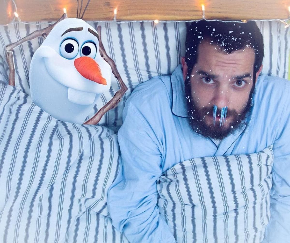 Милі фото чоловіків з персонажами Disney Милі фото чоловіків з персонажами Disney