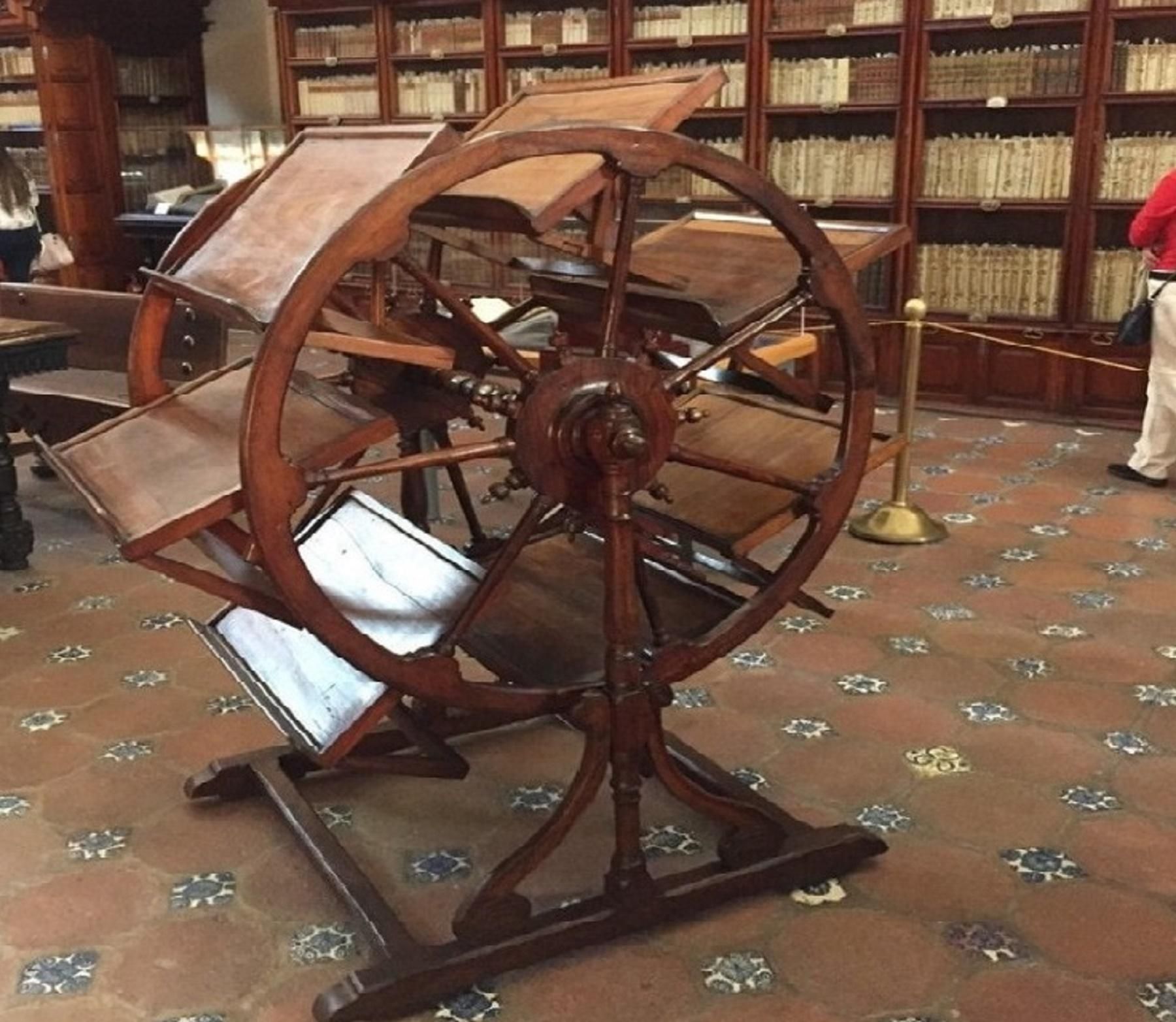 12 старовинних винаходів, які сьогодні виглядають безглуздо 12 старовинних винаходів, які сьогодні виглядають безглуздо