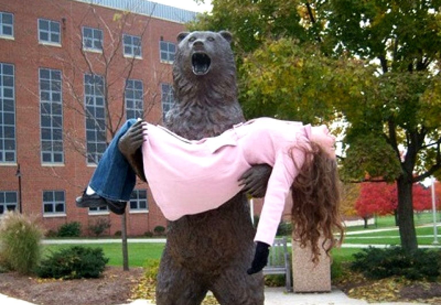 Креативні ідеї для фото з пам’ятниками Креативні ідеї для фото з пам’ятниками