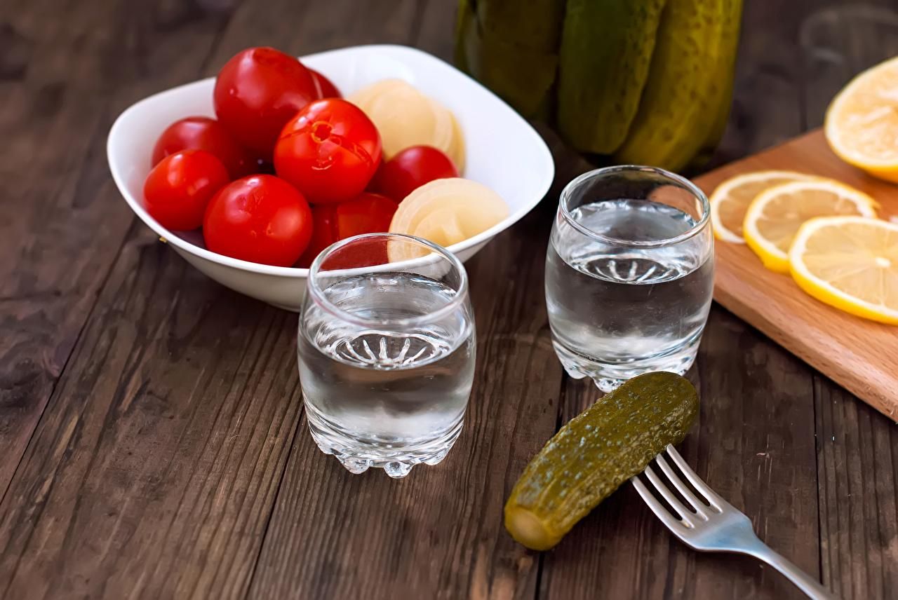 Продукти, які не можна вживати з алкоголем Продукти, які не можна вживати з алкоголем