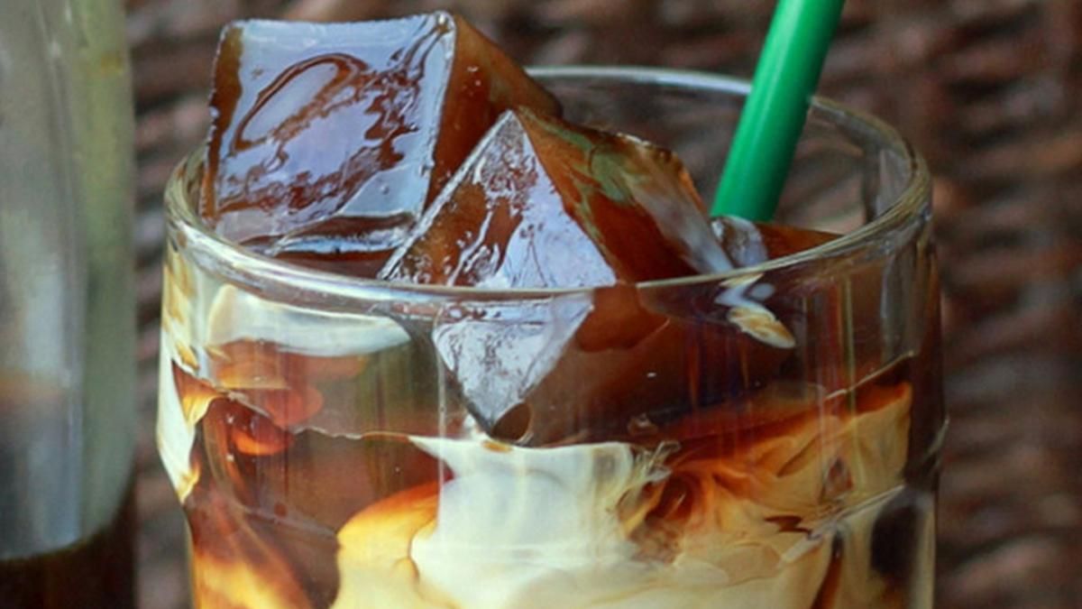 Как приготовить кофе со льдом: 3 рецепта Как приготовить кофе со льдом: 3 рецепта