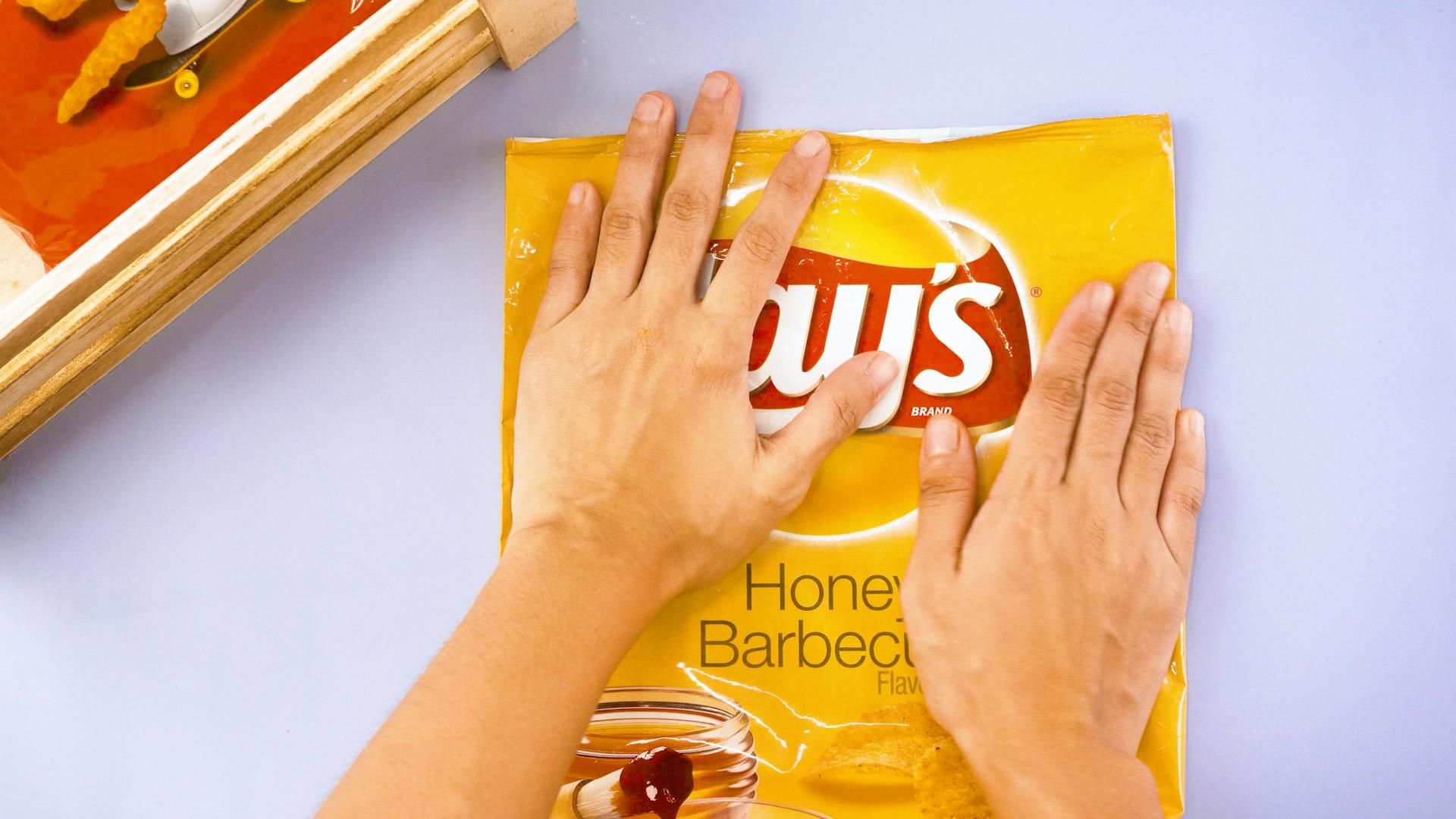 Простий спосіб зберегти чипси хрусткими та ароматними Простий спосіб зберегти чипси хрусткими та ароматними