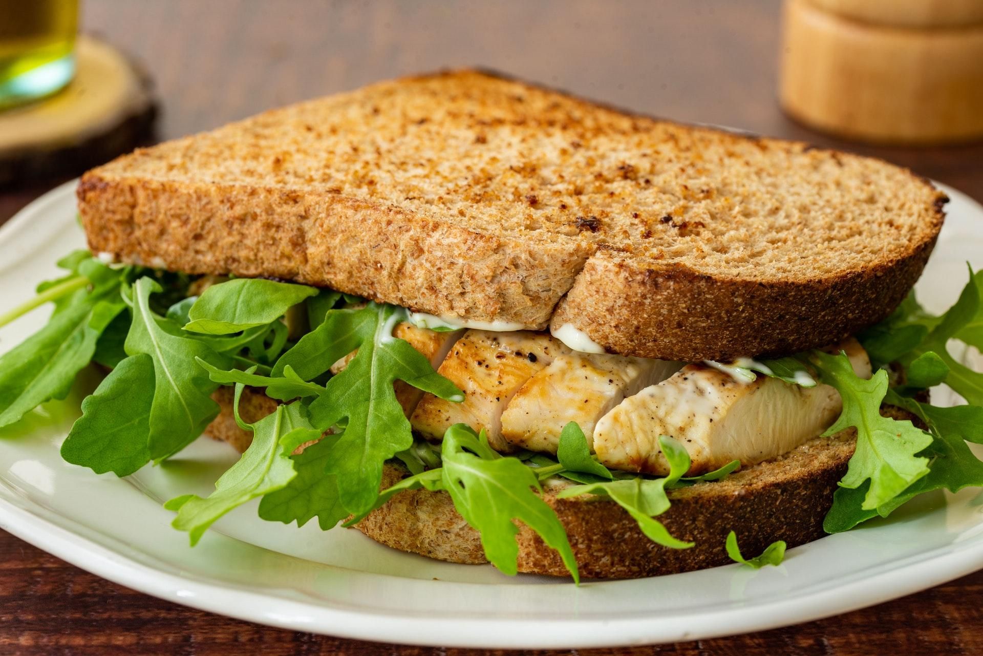 Як зробити поживний та корисний бутерброд 
