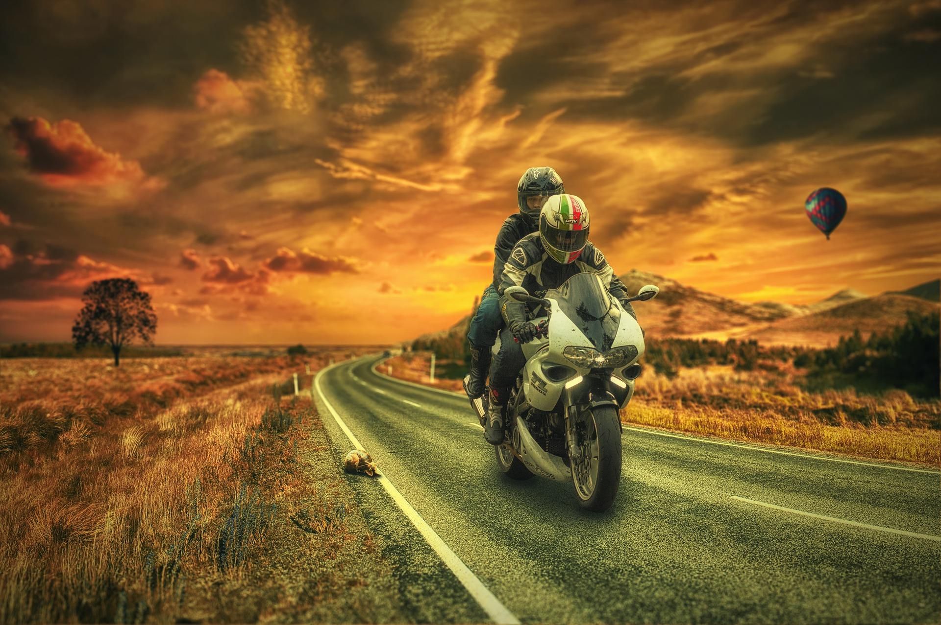Когда мотоцикл дает прибыль: 4 идеи, которые помогут заработать байкерам