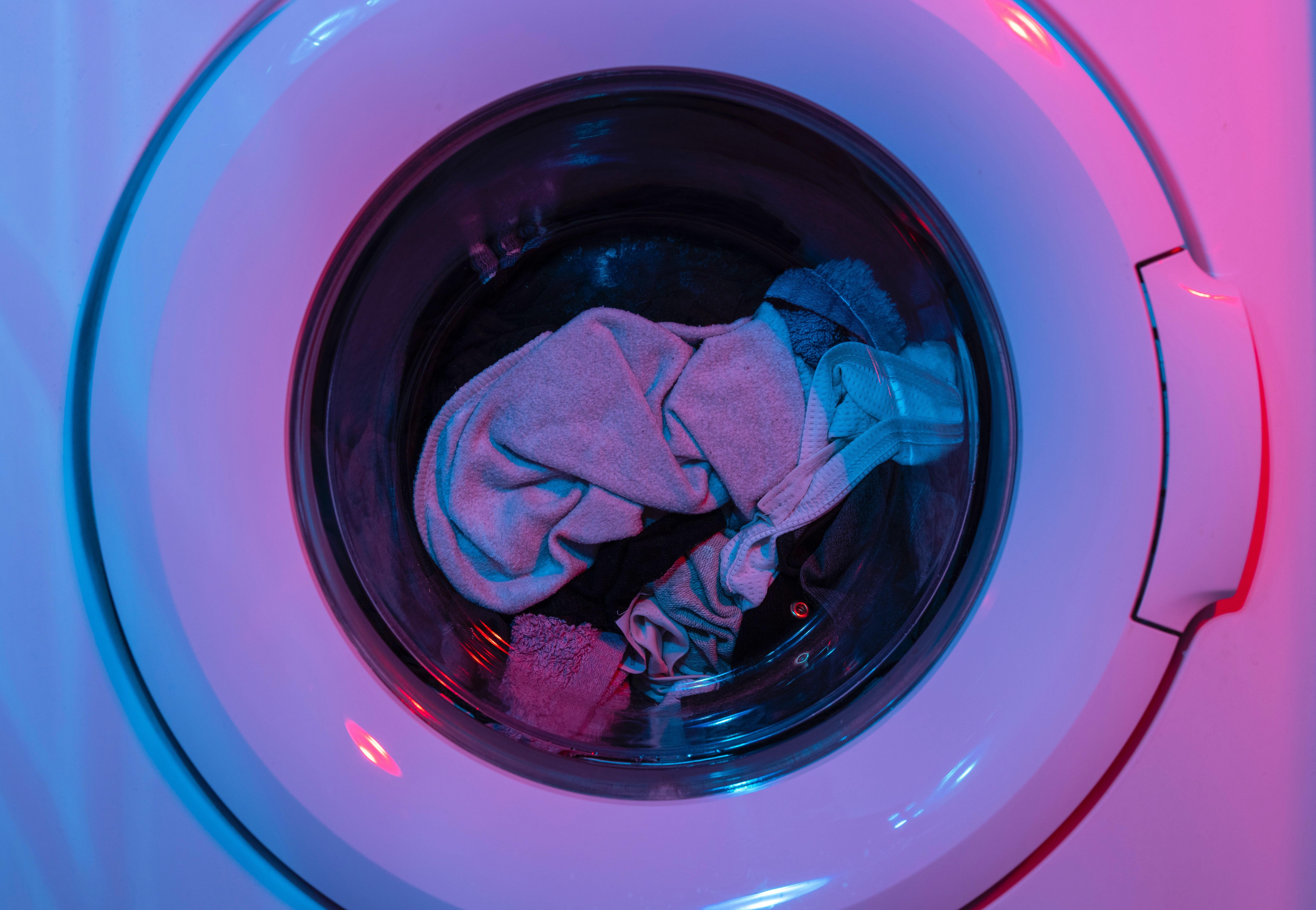 Какие вещи нельзя стирать в стиральной машине