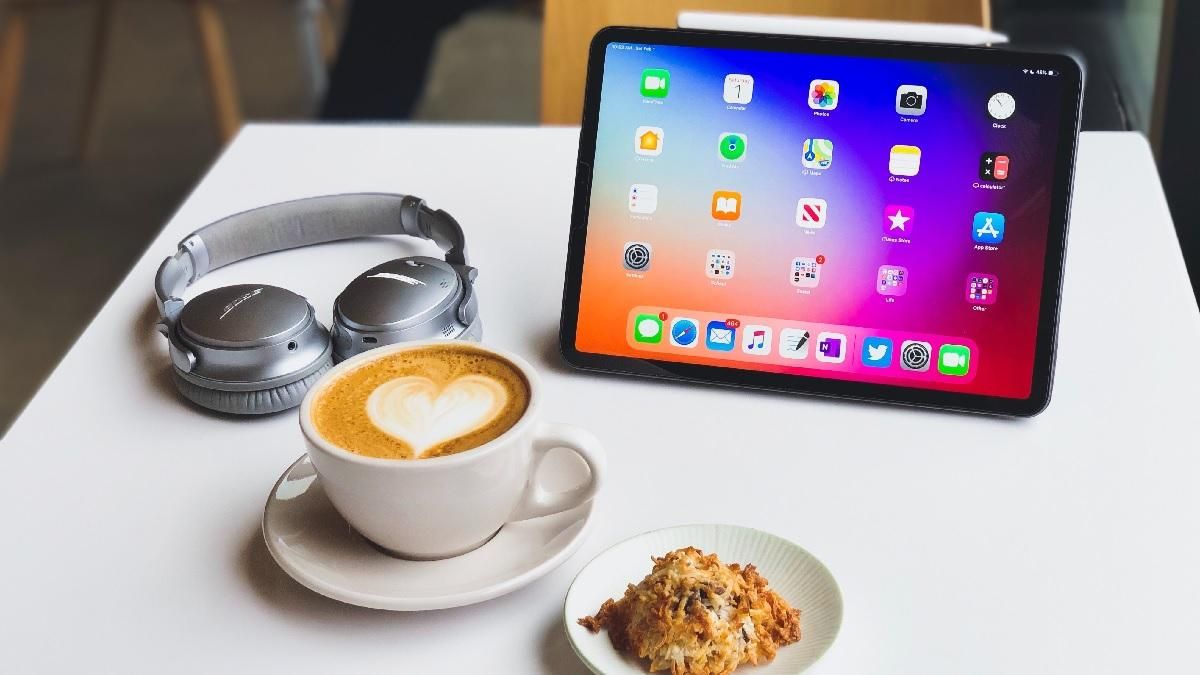 Підставка для планшета своїми руками: креативні ідеї в фото Підставка для планшета своїми руками: креативні ідеї в фото