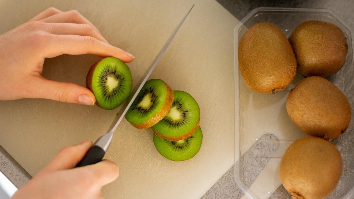 9 продуктов, которые мы до сих пор нарезали неправильно 9 продуктов, которые мы до сих пор нарезали неправильно