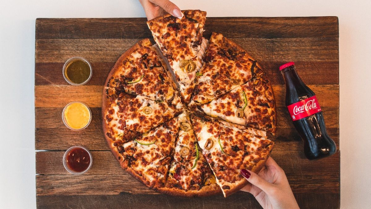 Пицца в микроволновке за 15 минут: самые вкусные и простые рецепты