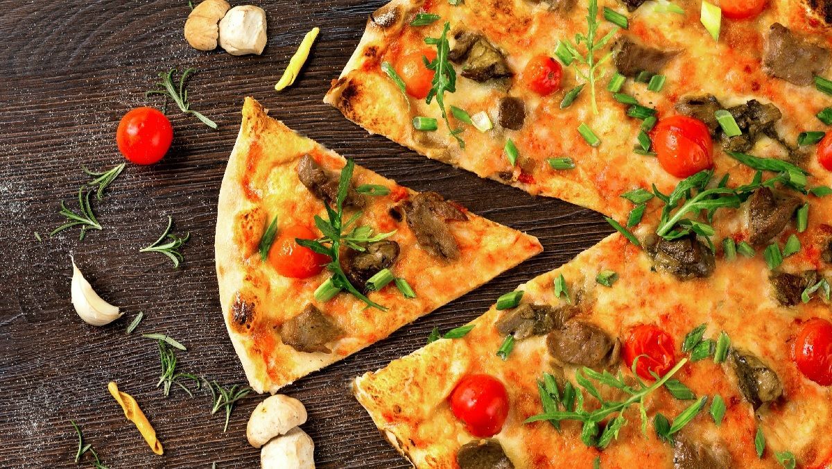 Наче щойно з духовки: як зберігати та розігрівати піцу після приготування Наче щойно з духовки: як зберігати та розігрівати піцу після приготування