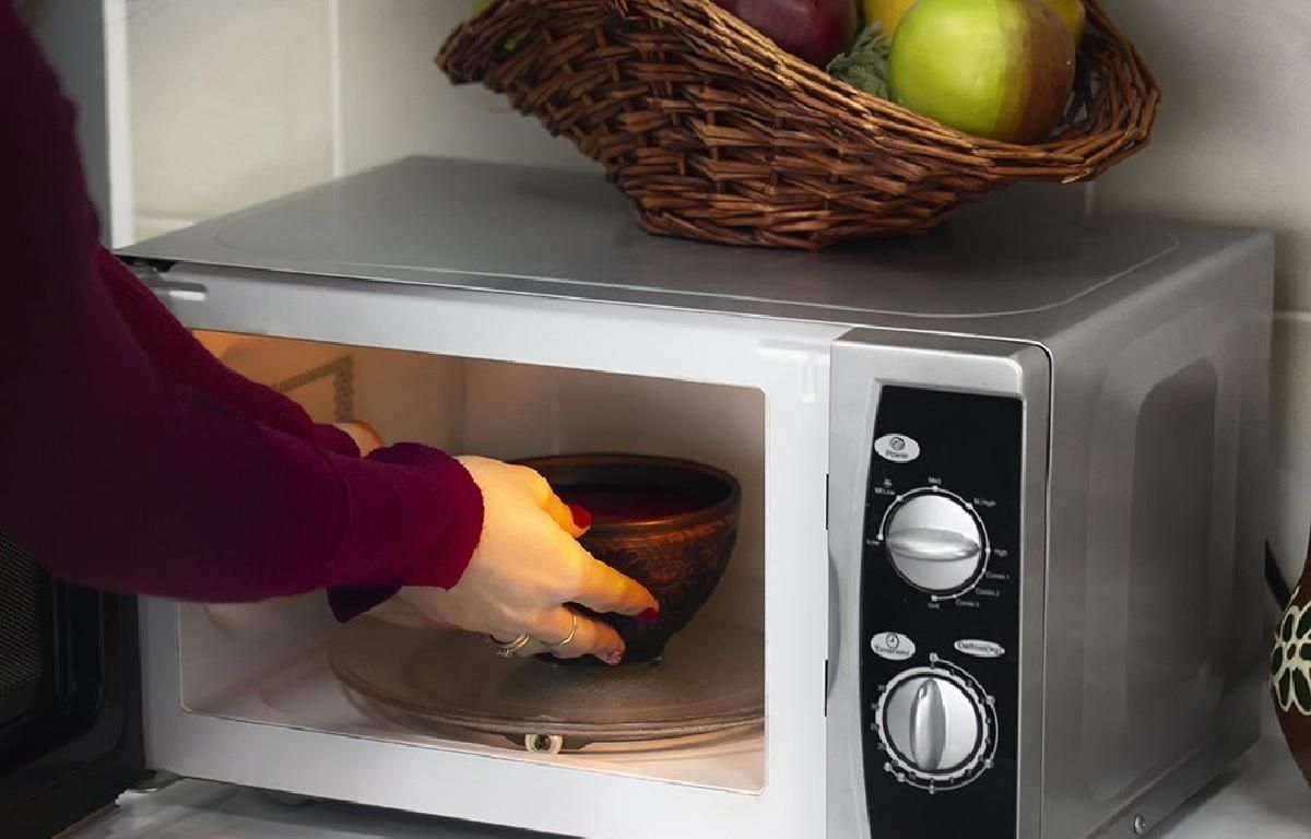 Если микроволновка не греет: действенные советы, как ее починить Если микроволновка не греет: действенные советы, как ее починить