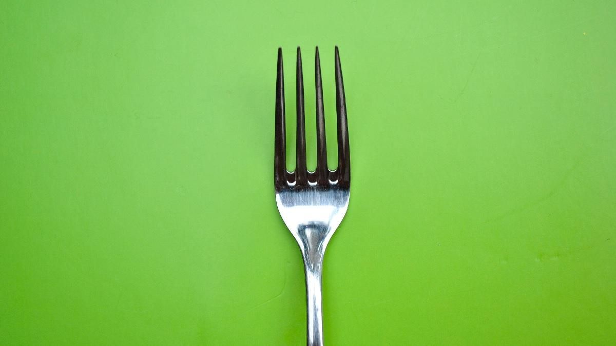 До блеска: как почистить столовые приборы из нержавеющей стали До блеска: как почистить столовые приборы из нержавеющей стали
