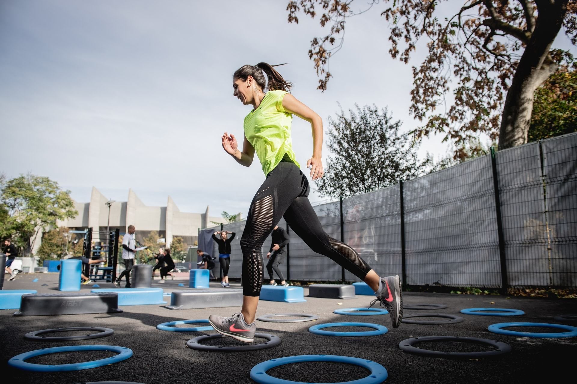 Кардіотренування без стрибків та бігу: енергійні вправи для схуднення