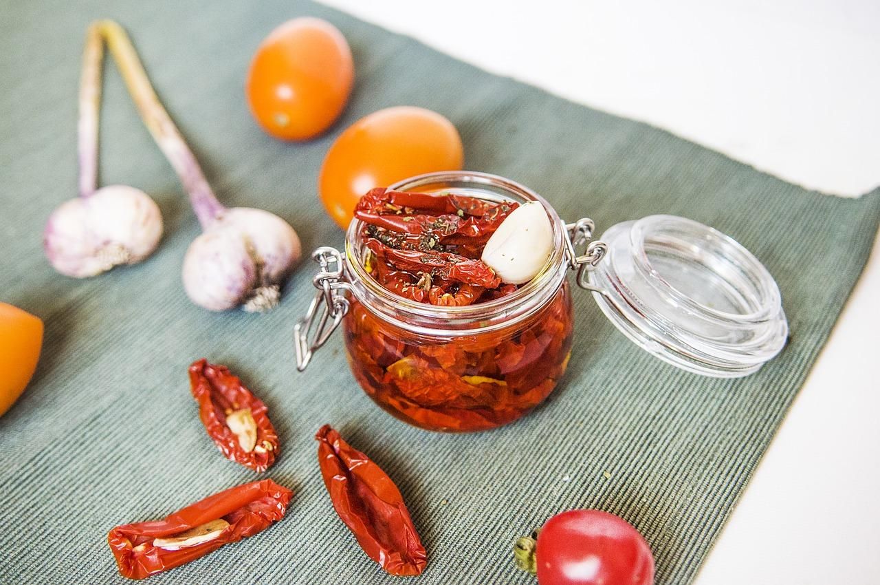 Вкусные вяленые томаты: как легко приготовить дома