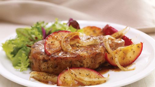 Имбирная свинина с яблоками: оригинальный рецепт стейка на ужин