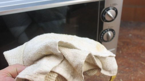 Как отстирать кухонные полотенца в микроволновке: этот лайфхак займет у вас считанные минуты