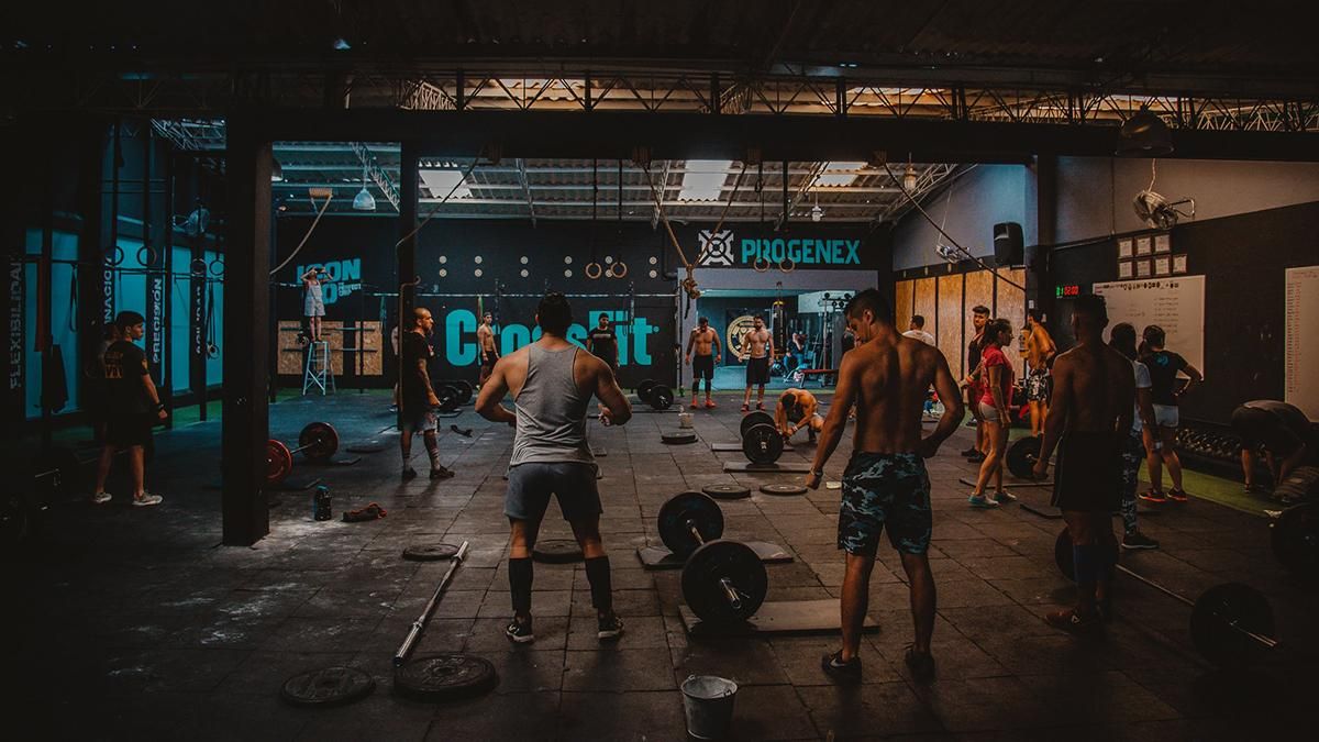 Як поводитися у тренажерному залі: 7 негласних правил етикету для спортсменів Як поводитися у тренажерному залі: 7 негласних правил етикету для спортсменів