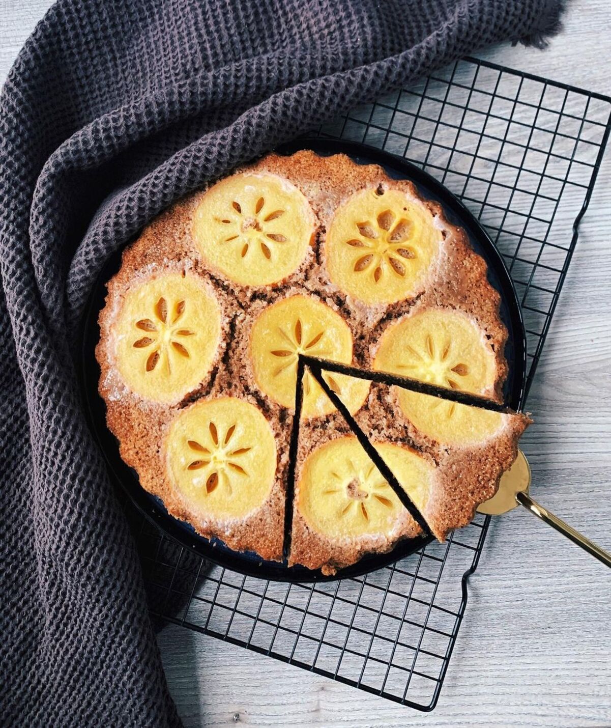 Зимовий рецепт до чаю: готуємо смачний горіховий пиріг з хурмою - Ідеї Зимовий рецепт до чаю: готуємо смачний горіховий пиріг з хурмою - Ідеї