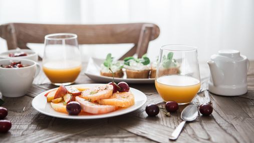 Яйца или овсянка: список полезных продуктов, которые лучше употреблять с утра