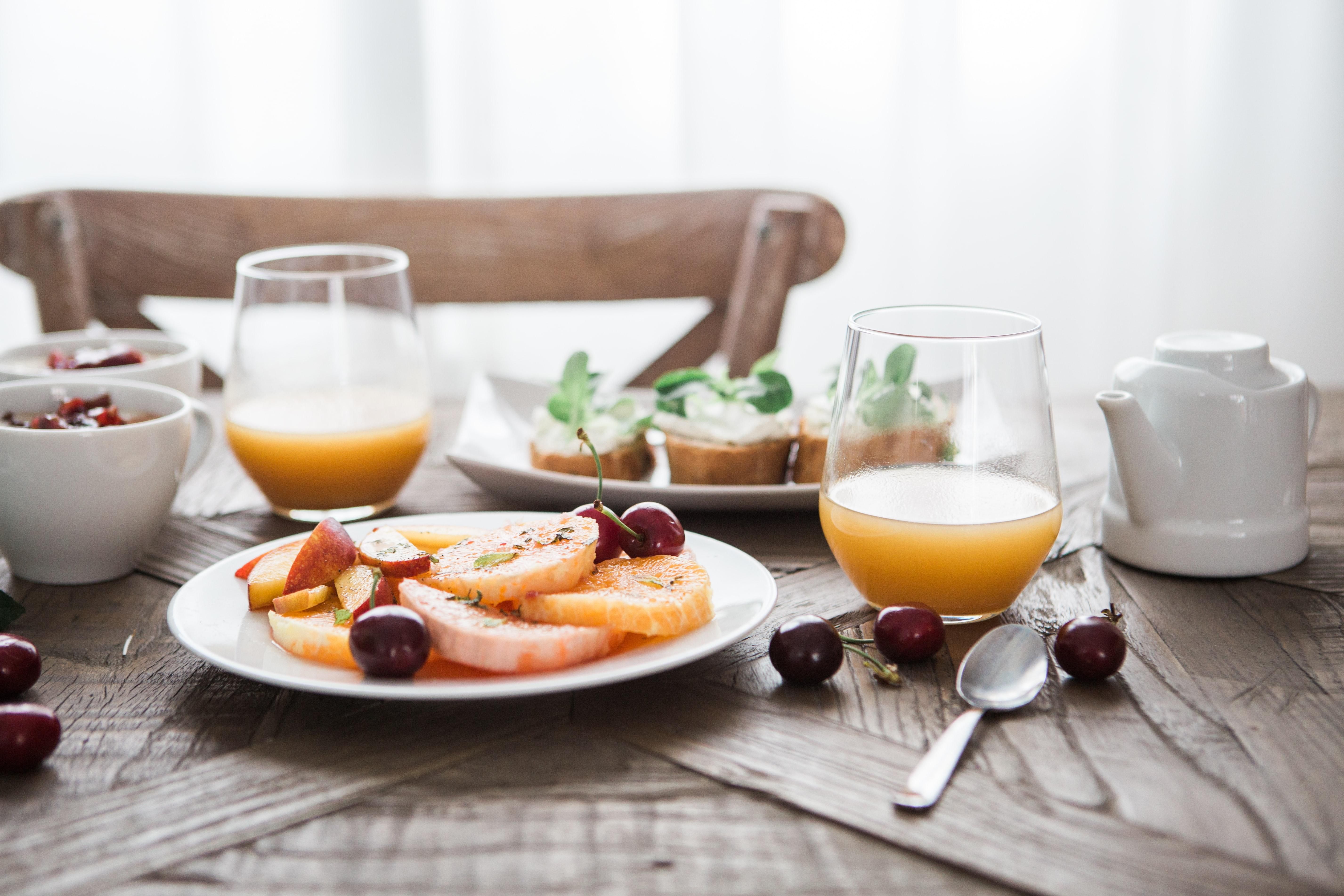 Яйца или овсянка: список полезных продуктов, которые лучше употреблять с утра - Идеи