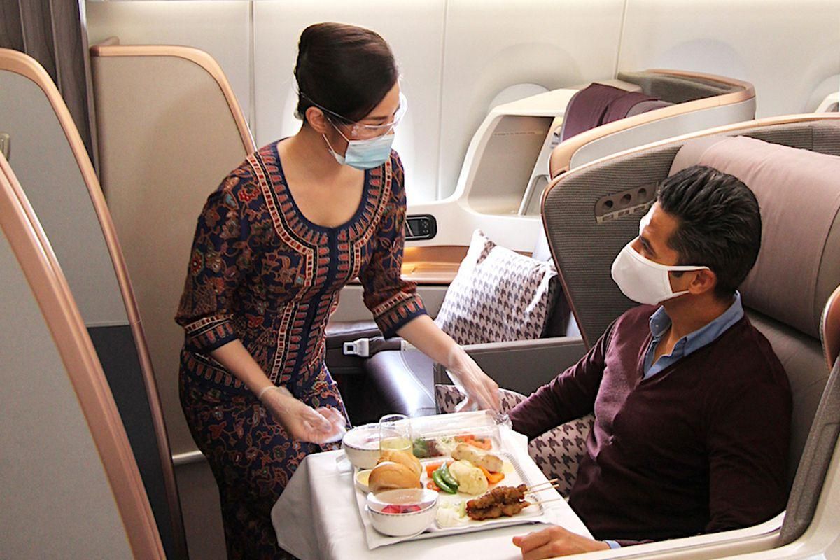 7 правил питания для тех, кто путешествует на самолете - Идеи