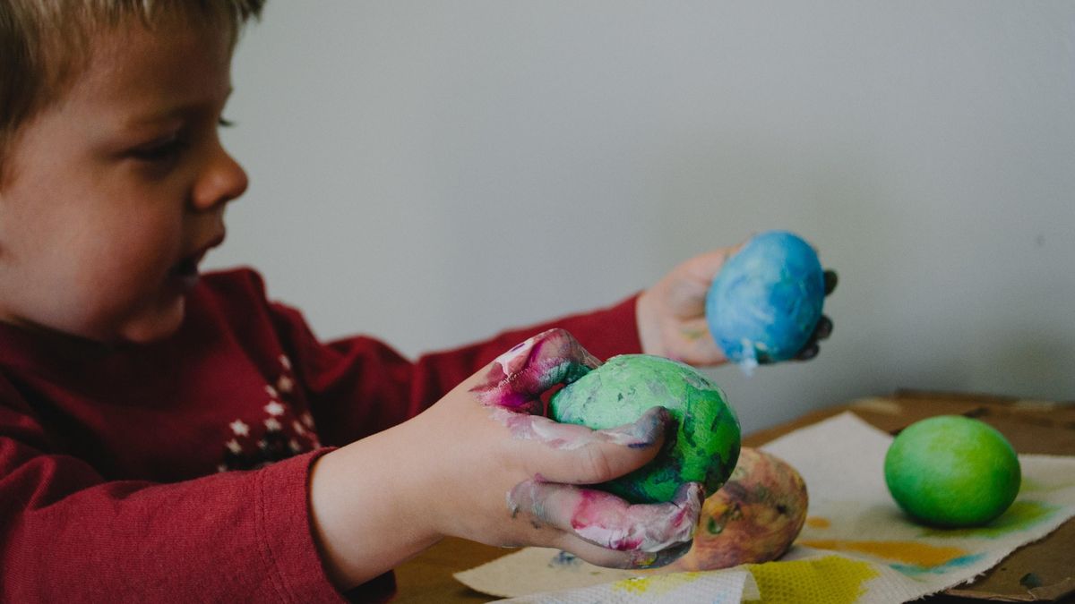 Створюємо разом з дітьми: як зробити різнокольоровий екологічний пластилін вдома - Ідеї