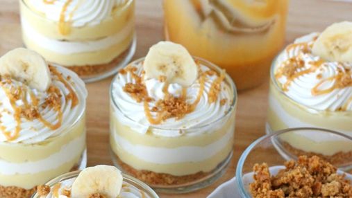 Бананово-карамельний десерт у склянках: здивуйте своїх рідних на вихідні