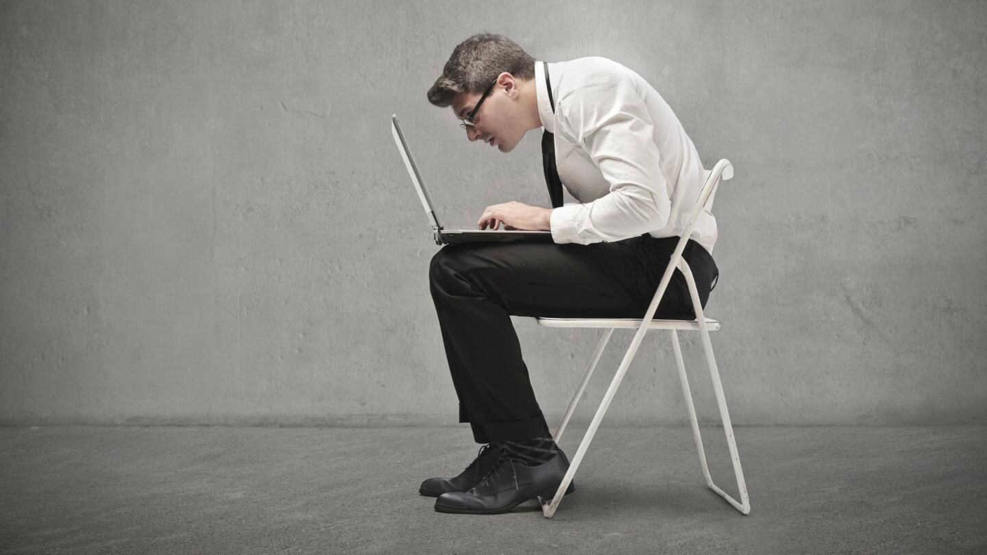 Красивая осанка за 5 минут: тренер показав на видео ежедневные упражнения для спины - Идеи Красивая осанка за 5 минут: тренер показав на видео ежедневные упражнения для спины - Идеи