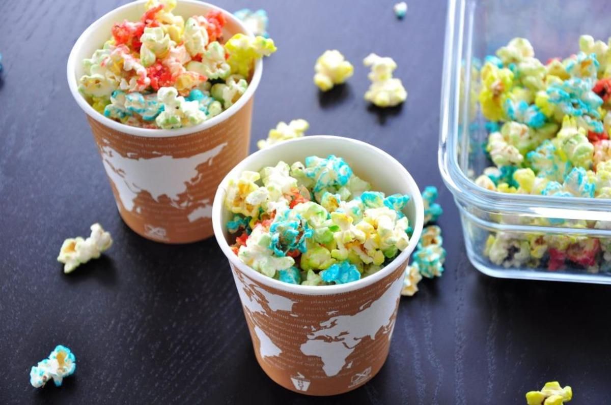 Коли класичний вже набрид: як зробити кольоровий попкорн за допомогою одного інгредієнта - Ідеї