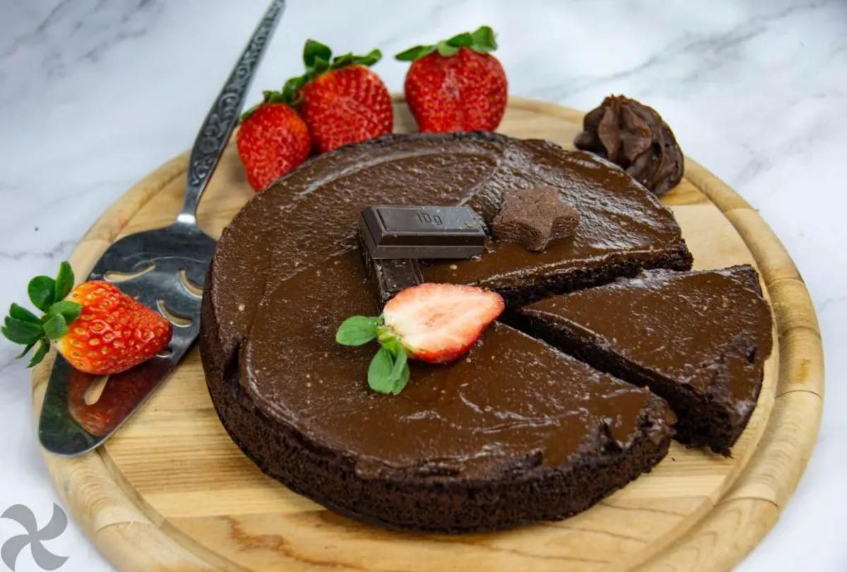 Як швидко приготувати шоколадний торт без випічки: рецепт з фото - Ідеї