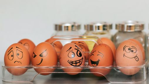 Как правильно хранить сырые яйца и яичные блюда