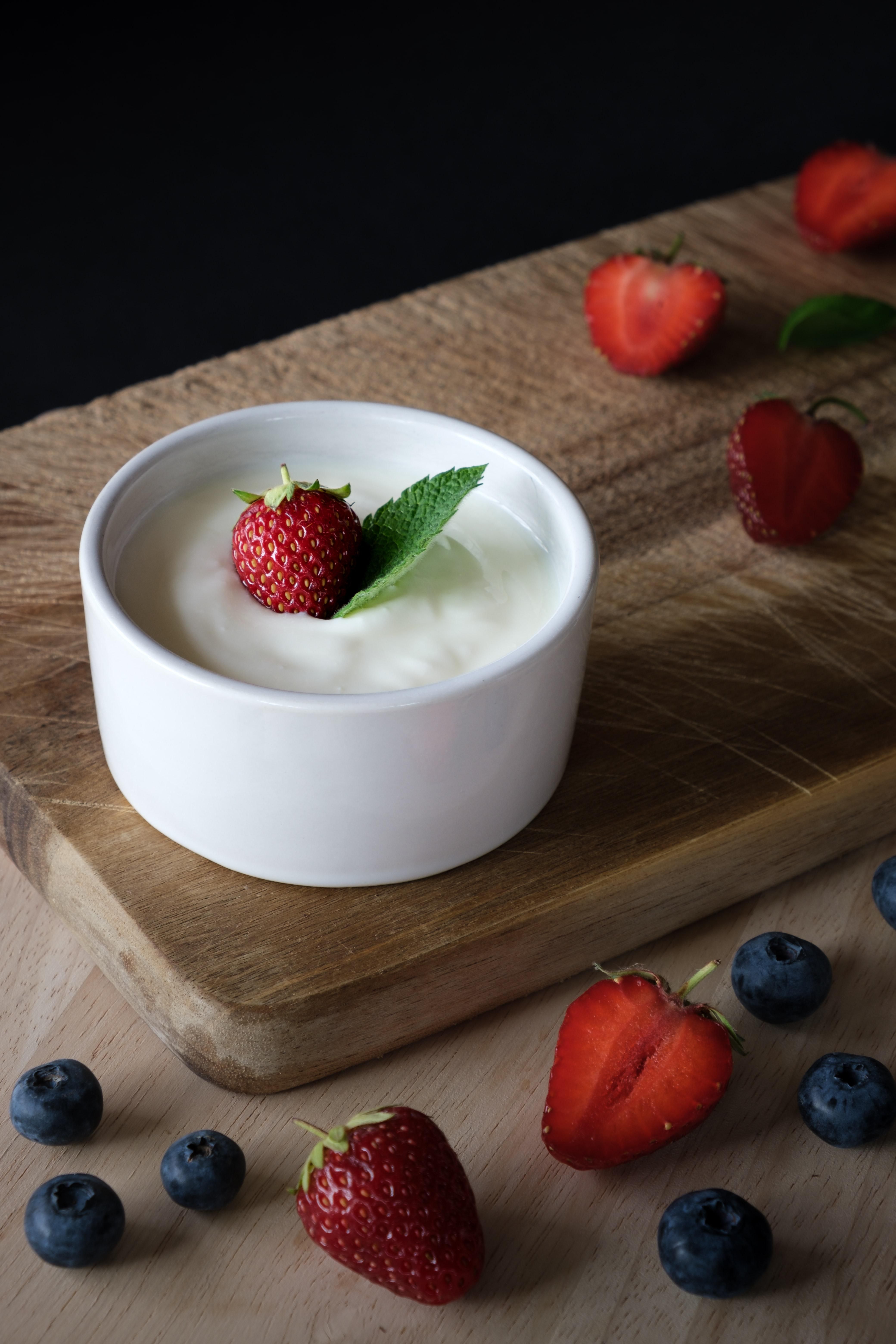 Як приготувати корисний та дуже смачний домашній йогурт - Ідеї