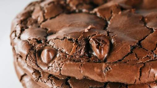 Вибухове шоколадне печиво з 6 інгредієнтів: легкий рецепт на новорічний стіл